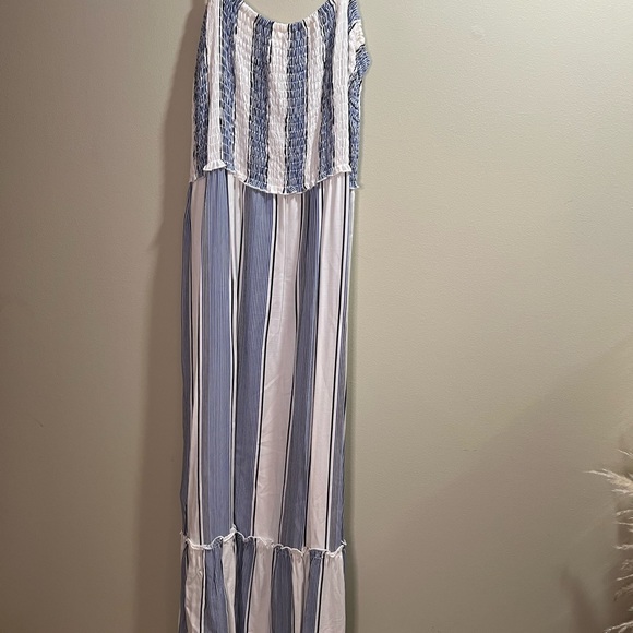 Tired maxi dress - Picture 2 of 2